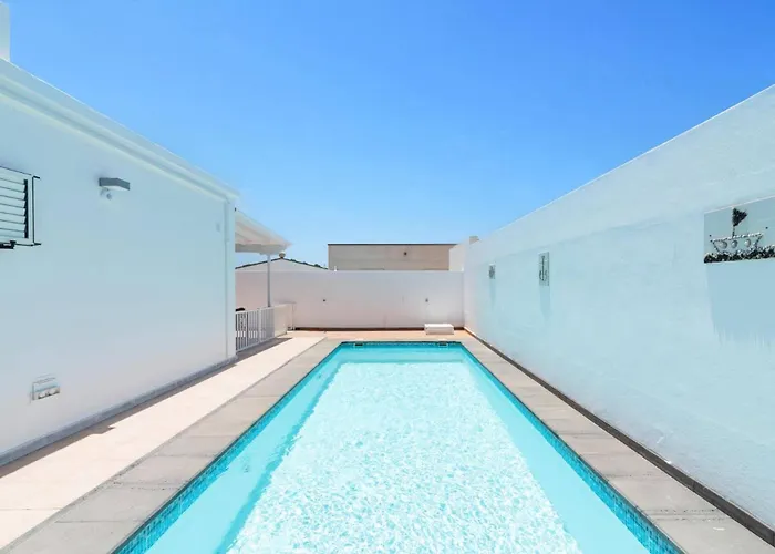 Family By * Πουέρτο Ντελ Κάρμεν