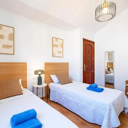 Family By فيلة بويرتو ذيل كارمين